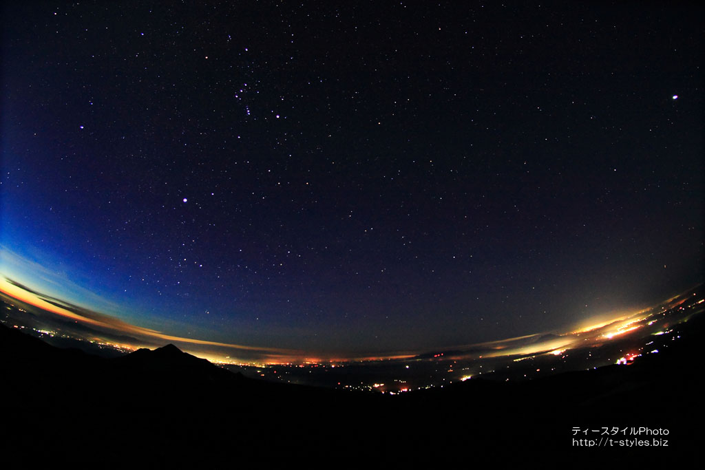 オリオン座と霧島の夜景